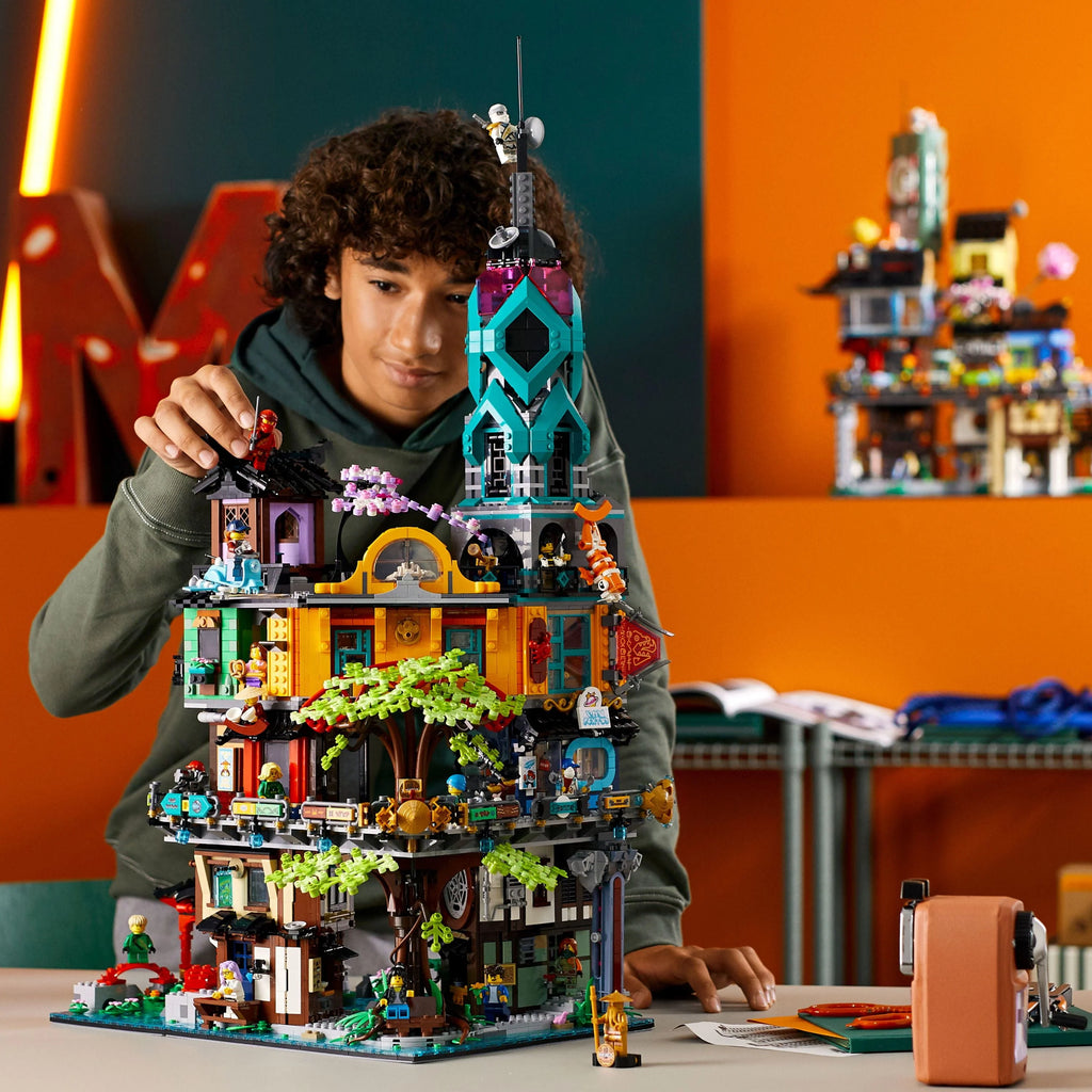 LEGO NINJAGO City Gardens Building Toy with 19 Minifigures (5,685 Pieces) I563