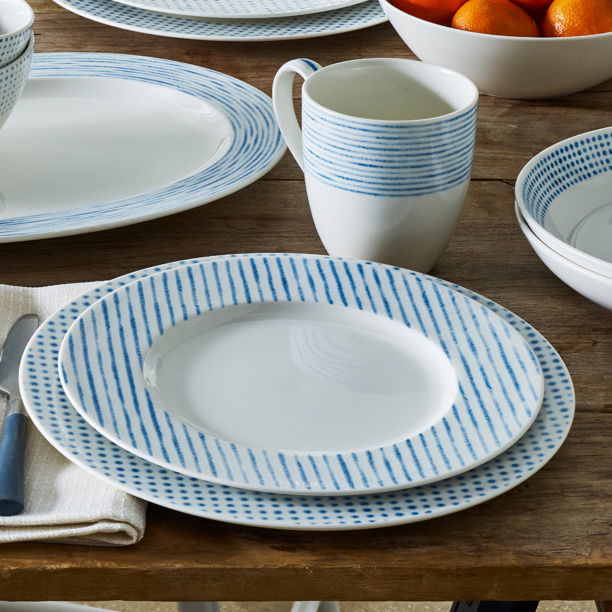 Set of 4 Blue Salad Plates F4077