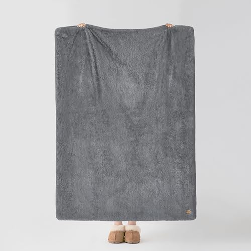 Charcoal Dark Grey 50-inch x 70-inch Faux Fur Throw Blanket A155215