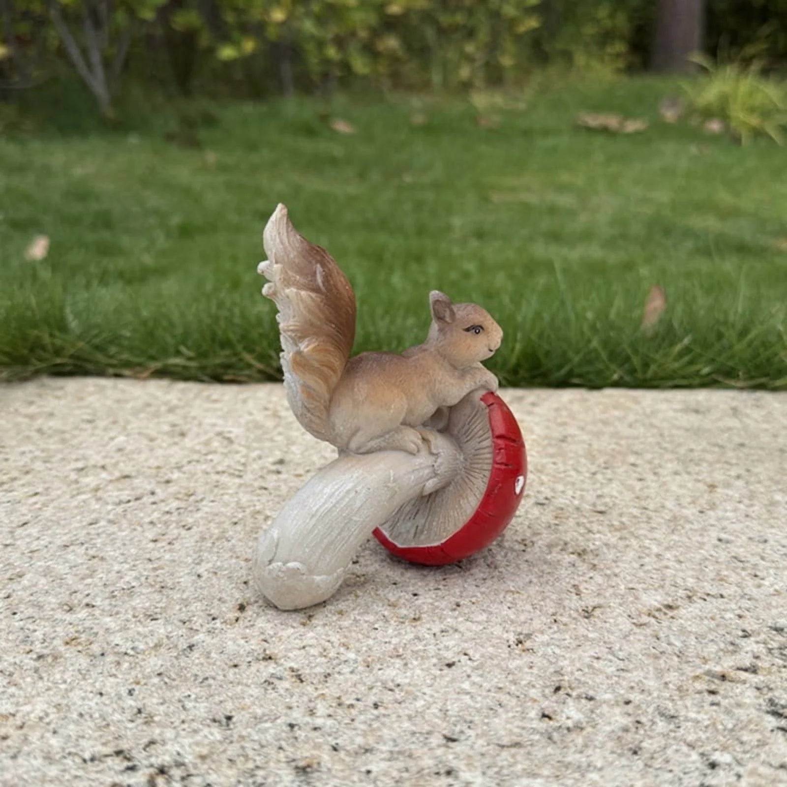 2 Squirrel Ornaments X1598