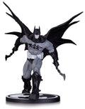 Black and White Statue J217011
