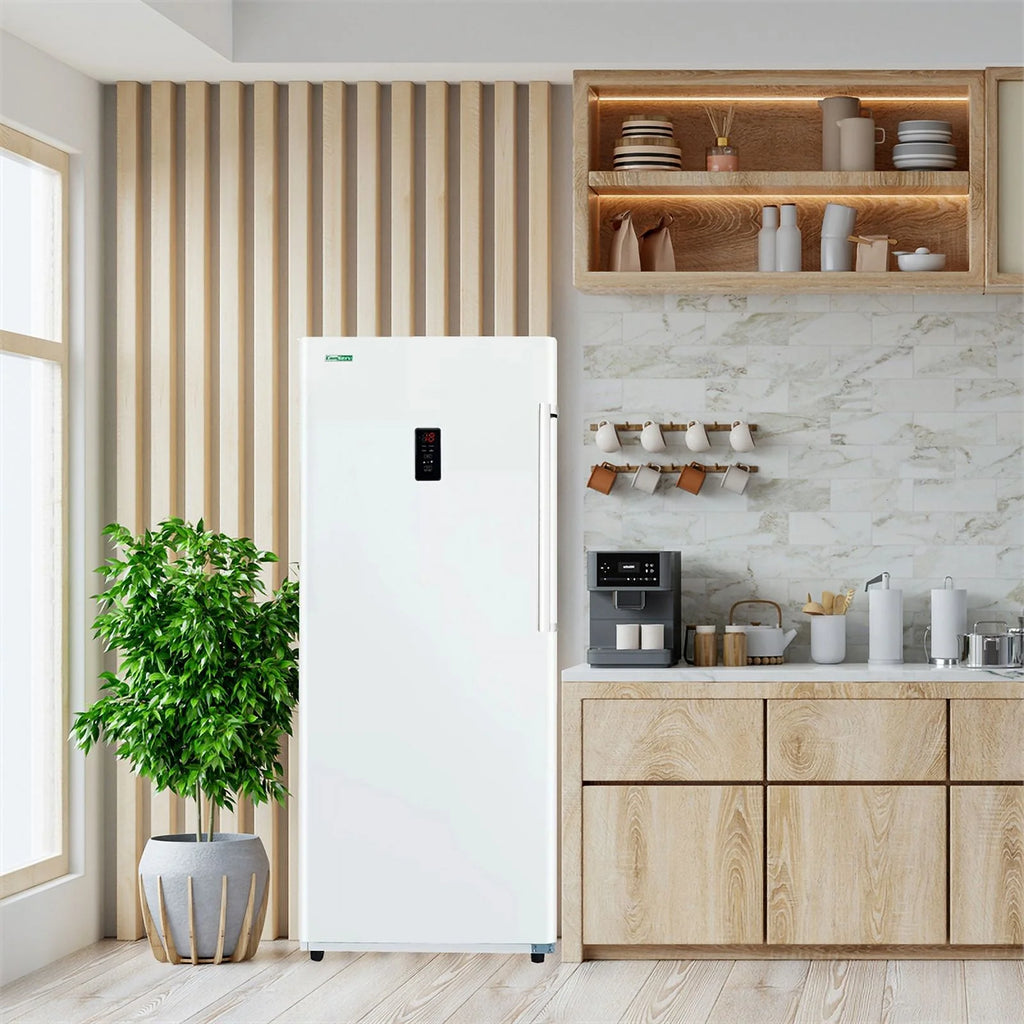 17 cu.ft. Convertible Upright Freezer/Refrigerator in white U477