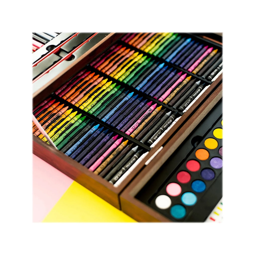 215 Piece Art Set in Wood Case D2794
