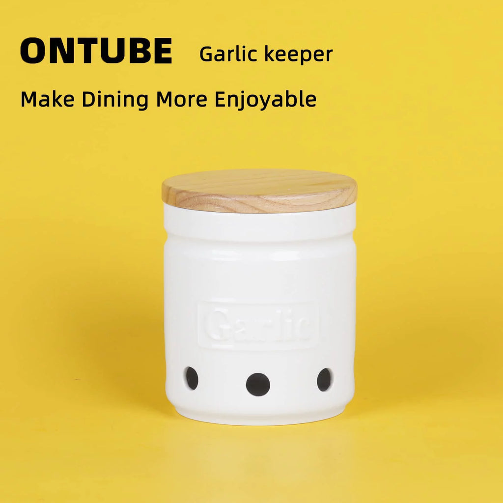 Porcelain Garlic Keeper with Lid 4.5-Inch I286