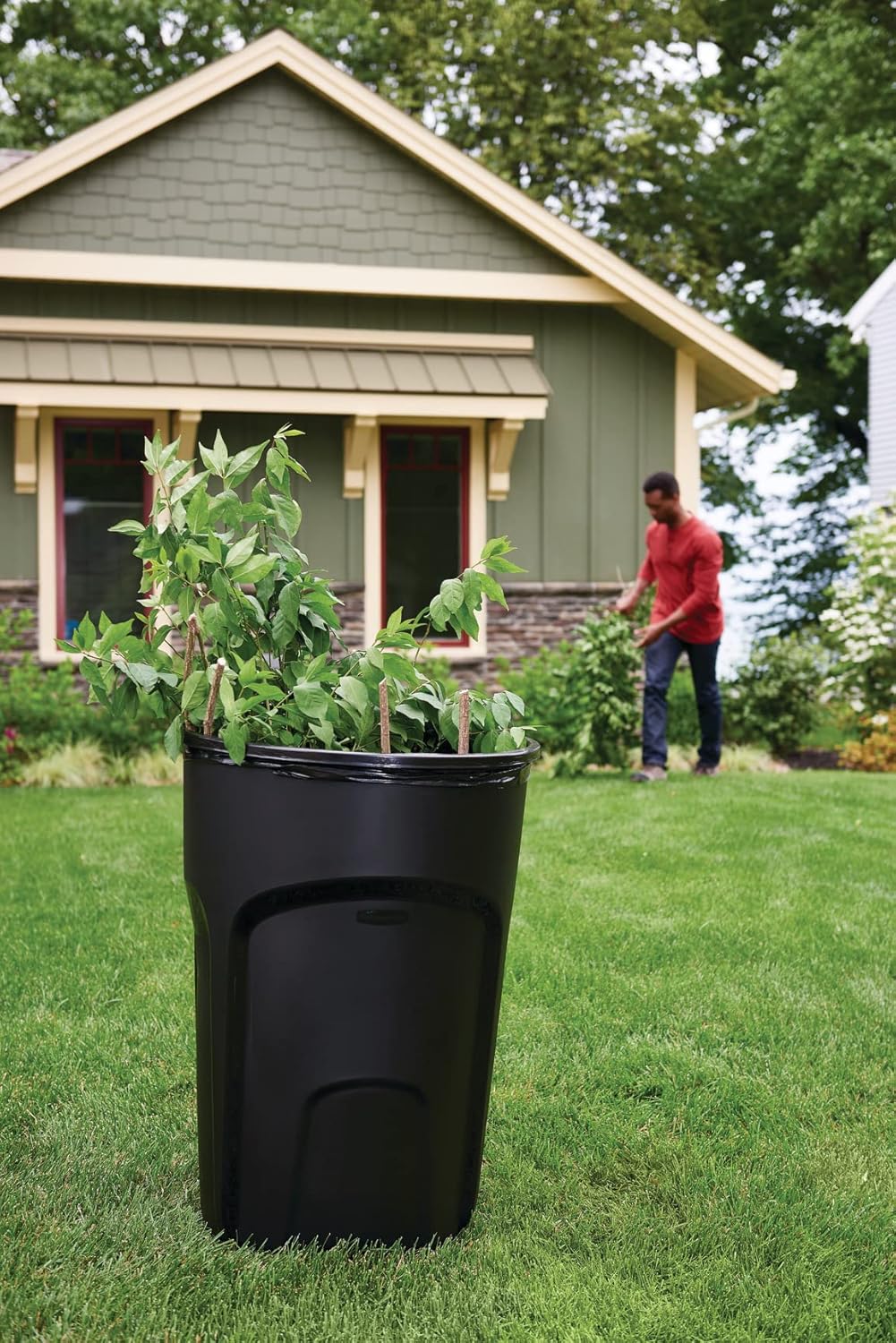 32 Gallon Black Rollout Trash Can R75100