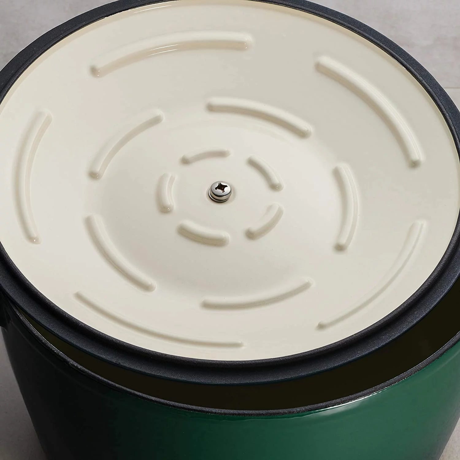 7 Qt Enameled Cast Iron Dutch Oven C387