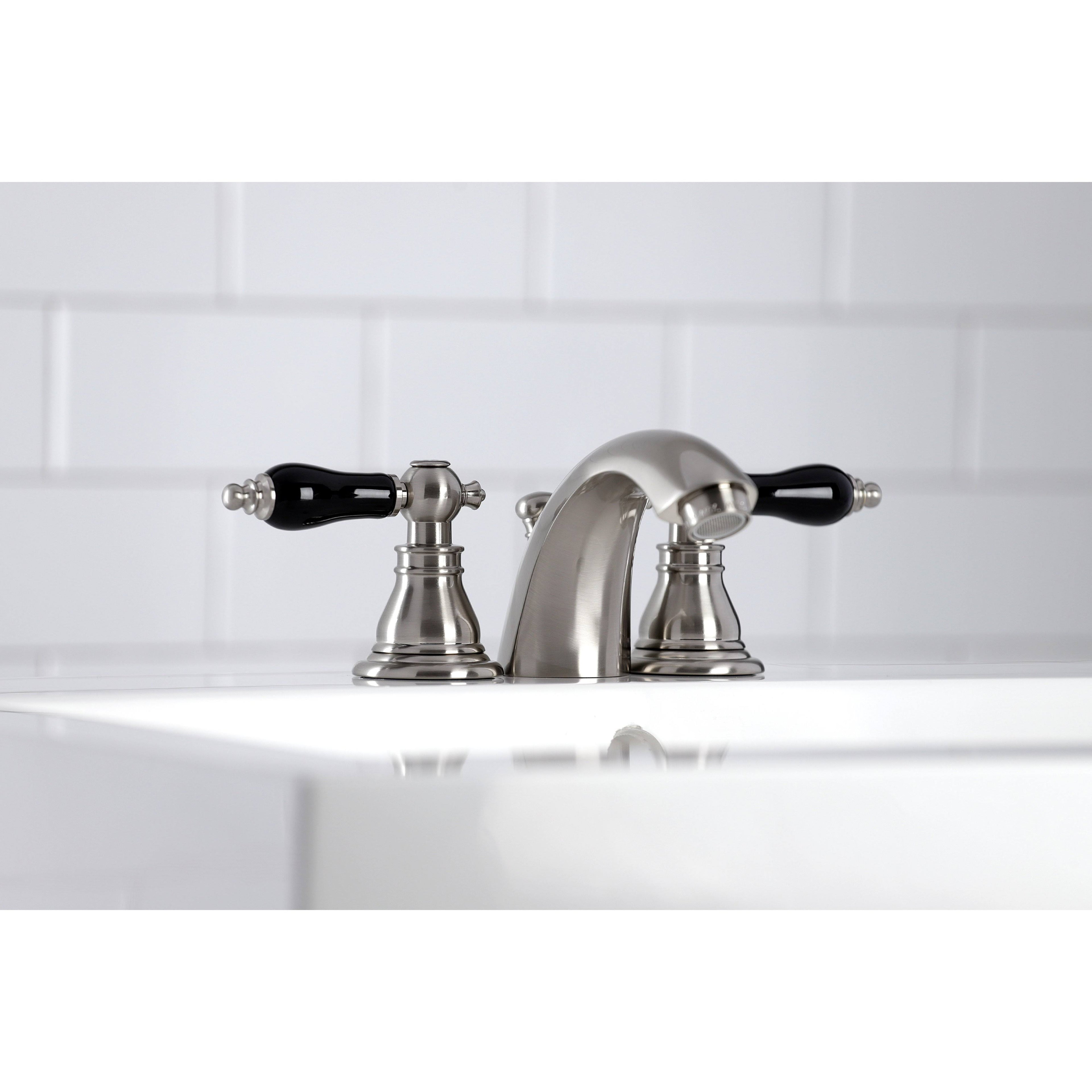 Polished Brass Widespread Bathroom Faucet M3115