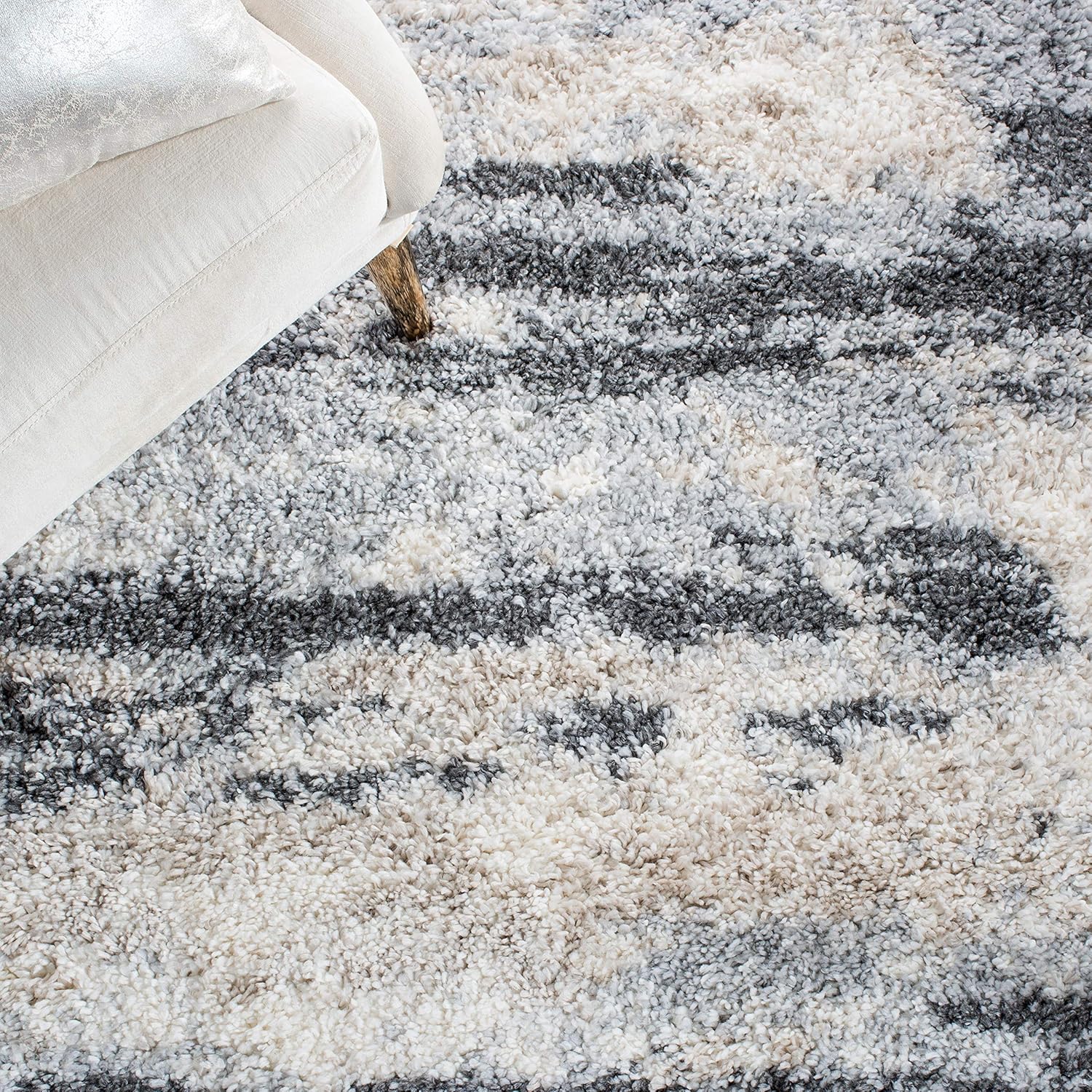 Grey & Ivory 8' x 10' Shag Area Rug I42946