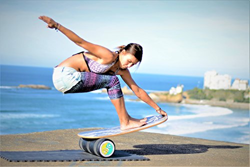 Rocker Balance Board Package with Non-Slip Deck and Roller Q257238