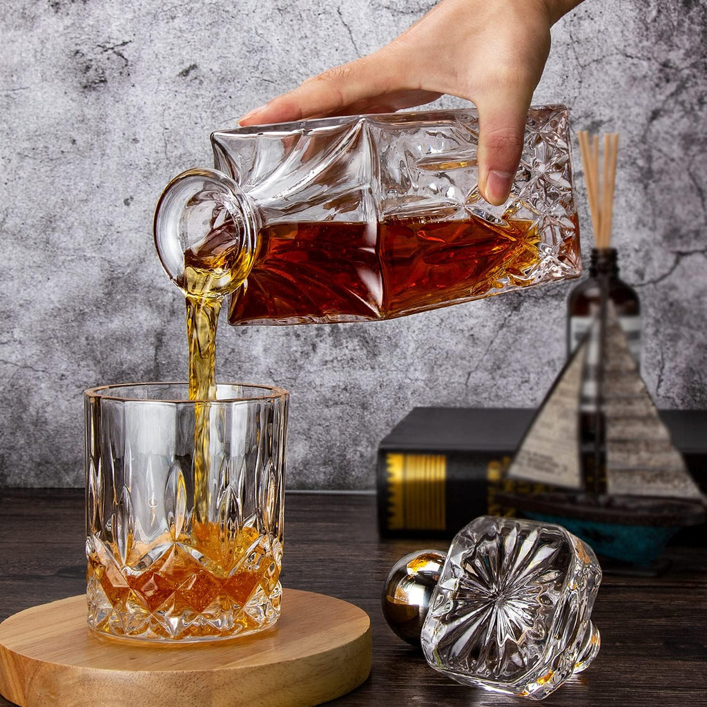 Lead-Free Crystal Whiskey Decanter with Glass Stopper G7823